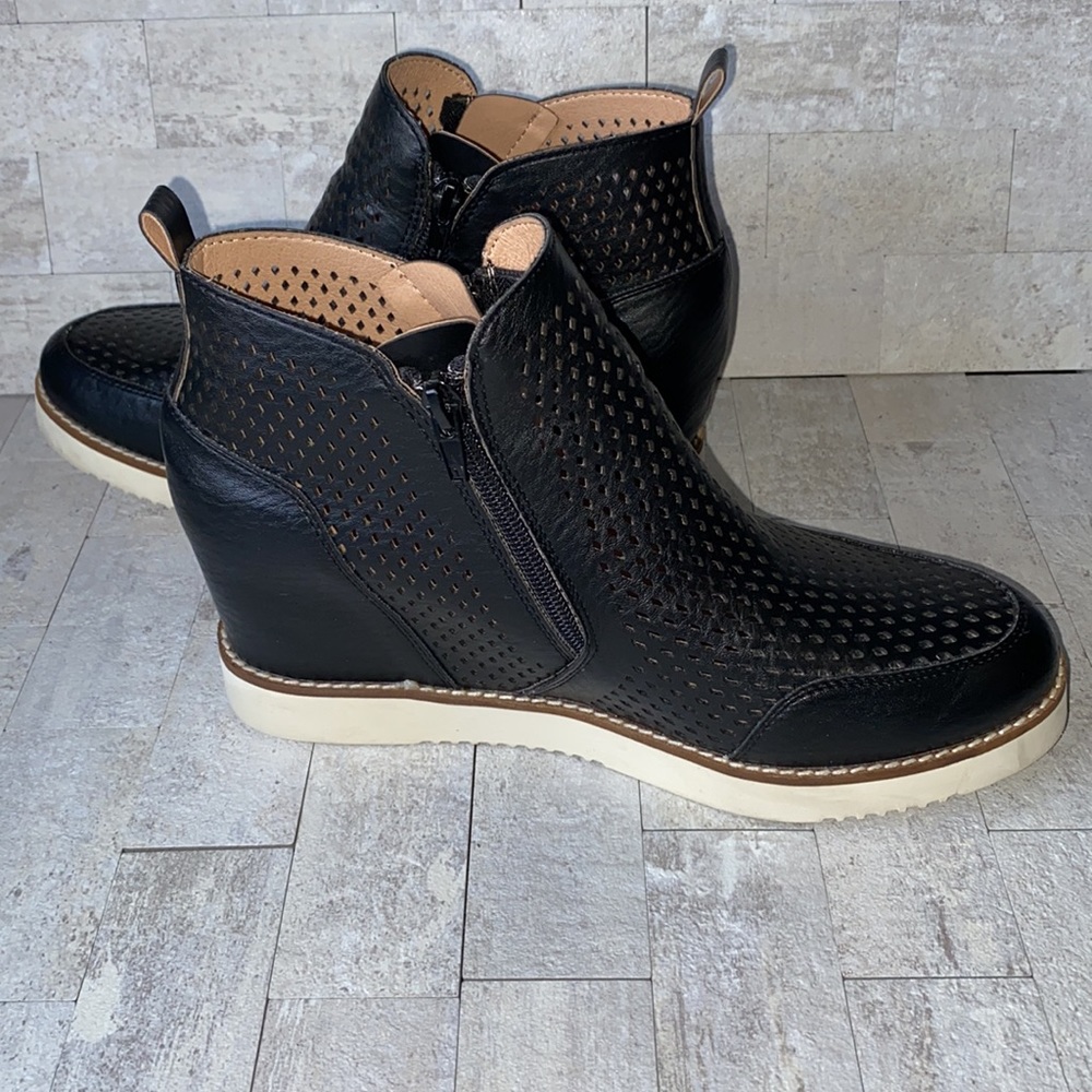 EUC Mi.Im The Lamber Perforated Wedge Sneakers - Picture 5 of 9